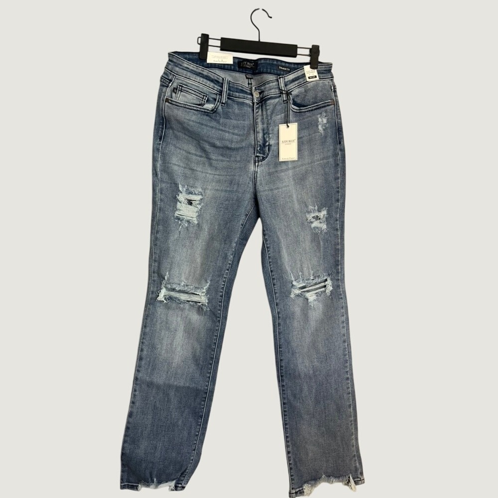 NWT Judy Blue Mid Rise Straight Leg Distressed Jeans Medium Wash Frayed Hem 32 - Picture 2 of 8